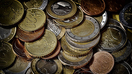 Αργή η ανάκαμψη για τις καταθέσεις των νοικοκυριών – Στα 107,6 δισ. ευρώ