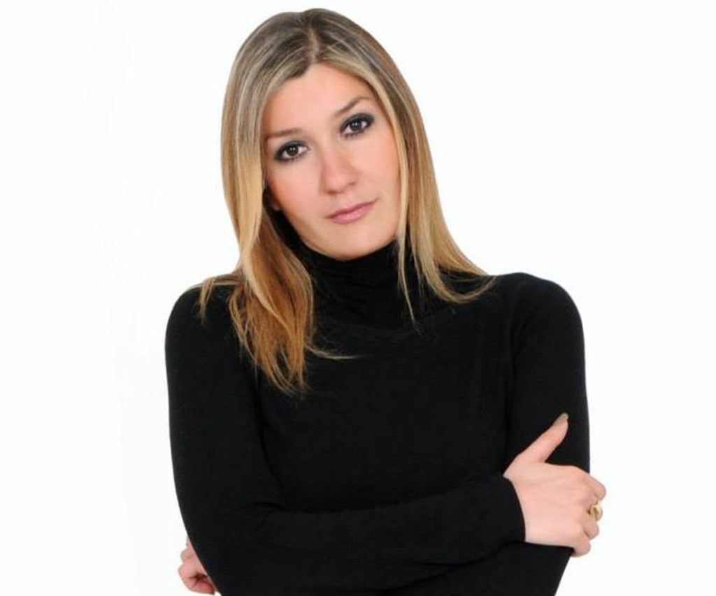 Πτυχιούχος Φιλοσοφικής Σχολής Αθηνών...