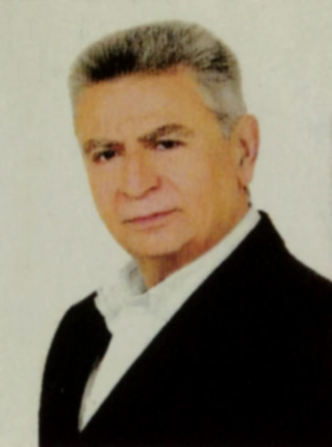 Γεννήθηκα στην Καλλιθέα από γονείς κρητικούς,  σπούδασα Οικονομικά...