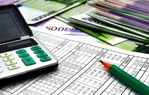 120 δόσεις για χρέη των επιχειρήσεων προς την εφορία – Τι προβλέπεται