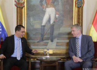 Έκθετη η κυβέρνηση Μητσοτάκη μετά την αποκατάσταση των σχέσεων Γερμανίας-Βενεζουέλας