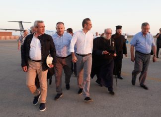 Οι δεσμεύσεις του Κ. Μητσοτάκη στην Κάρπαθο – Ανακηρύχθηκε επίτιμος δημότης